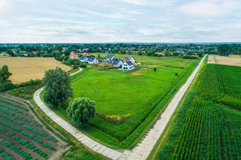 Działka budowlana nr 279/13 Rokitnica UZBROJONA