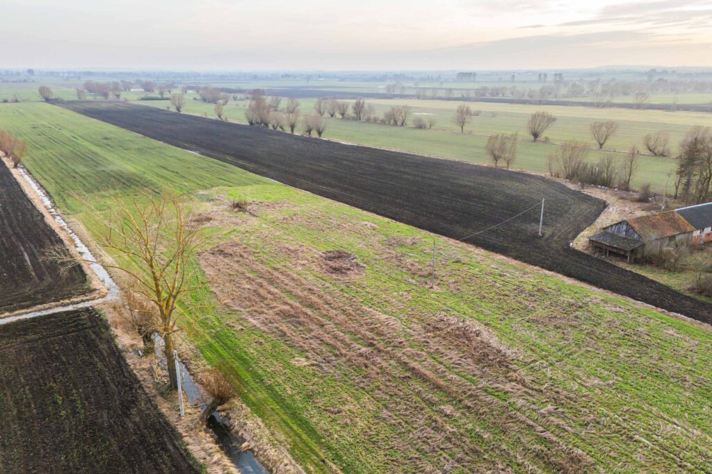 Działka budowlana 1836m2 Suchy Dąb