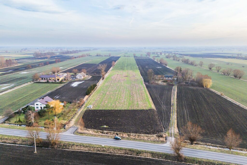 Działka budowlana 1836m2 Suchy Dąb